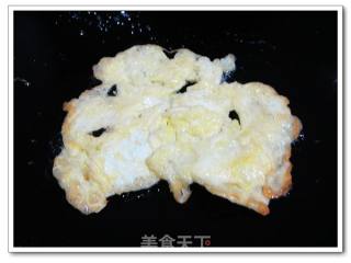 小瓜木耳炒鸡蛋的做法步骤：2