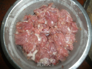 肉片炒胡萝卜丝的做法步骤：2