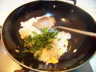 香芹鸡蛋花饭的做法步骤：2