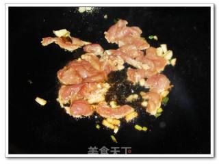 南瓜肉片焖饭的做法步骤：2