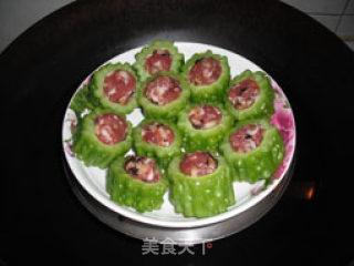 香菇肉末虾皮苦瓜盅的做法步骤：4