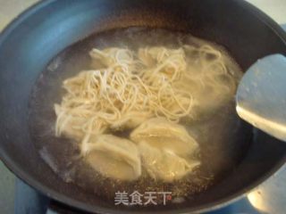 清汤饺子面的做法步骤：2