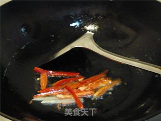 蛋皮萝卜丝的做法步骤：2