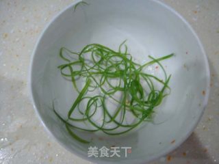 剁椒蒸非洲鲫鱼的做法步骤：2