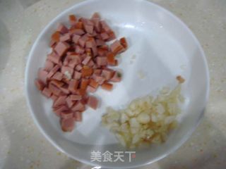 萝卜叶炒火腿的做法步骤：2