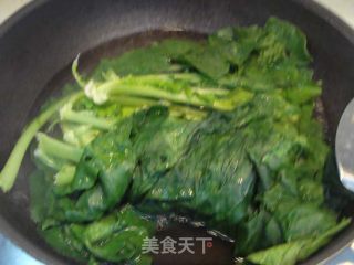 萝卜叶炒火腿的做法步骤：2