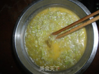 韭菜花煎蛋的做法步骤：2