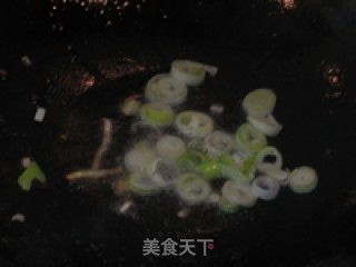 家常菜尖椒干豆腐的做法步骤：2