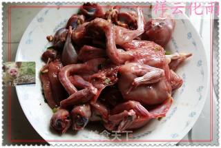 酱汁炒鹌鹑的做法步骤：2