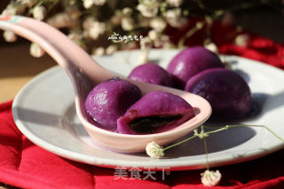 寓意美好的【黑芝麻紫薯汤圆】
