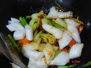 黄酱炒肠粉的做法步骤：2