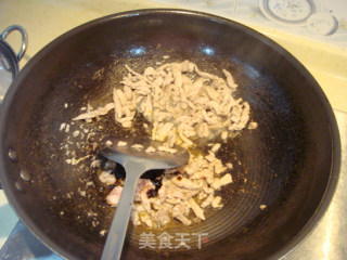 芹菜豆干炒肉的做法步骤：2