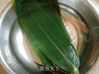 大红豆粽子的做法步骤：2