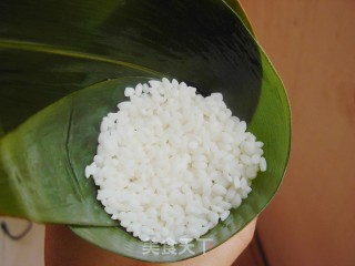 大红豆粽子的做法步骤：2