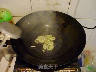 蒜苗青椒回锅肉的做法步骤：2