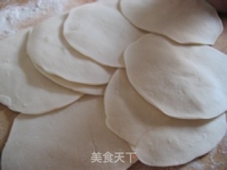 酸菜馅饼的做法步骤：2