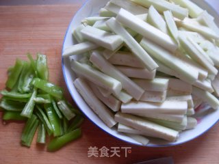 红油肉末茄子的做法步骤：2