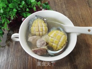 鲍鱼炖鱼胶的做法