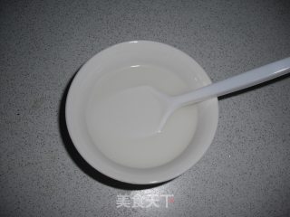 让您胃口大开的美食——尖椒木耳炒豆腐的做法步骤：3