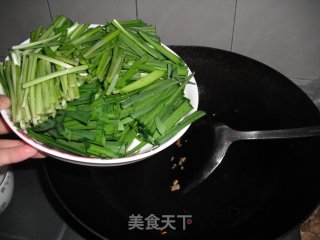 美味佳肴——千张韭菜炒肉丝的做法步骤：3