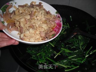 美味佳肴——千张韭菜炒肉丝的做法步骤：3