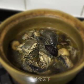 蒜香砂锅土鸡汤的做法
