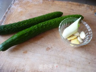 浇汁黄瓜的做法步骤：2