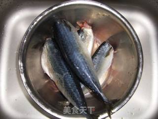 自制沙丁鱼罐头的做法步骤：2