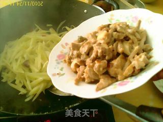 开胃莴苣瘦肉丝的做法步骤：2