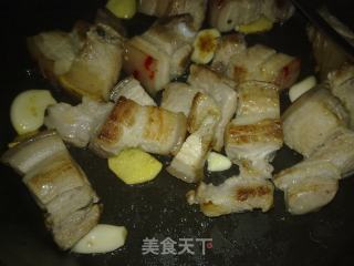 百叶结红烧肉的做法步骤：5