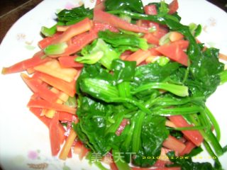 蒜汁菠菜胡萝卜的做法步骤：2