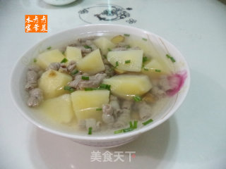 土豆小肠煲汤的做法