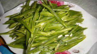 家常菜--辣炒刀豆丝的做法步骤：2