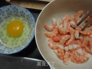 韭菜炒虾仁的做法步骤：2