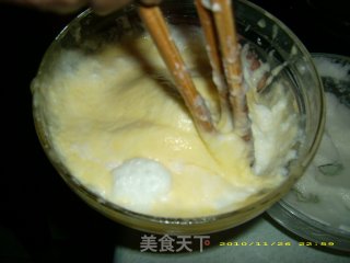 电饭锅做蛋糕的做法步骤：2