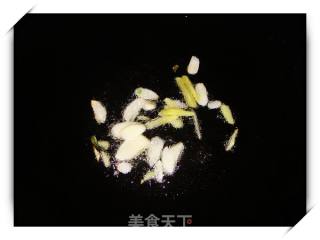 红罗卜丝炒肉的做法步骤：3