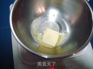 香草蛋黄小酥饼的做法步骤：2