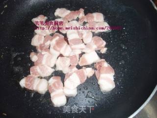 青椒炒五花肉的做法步骤：2