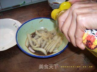香醋溜白菜帮的做法步骤：2