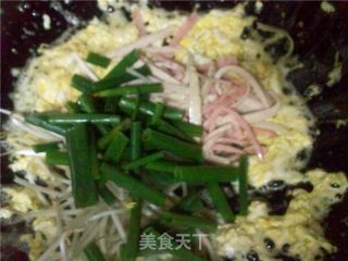 三丝炒米粉的做法步骤：2
