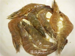 微波版蒜香蒸虾的做法步骤：2