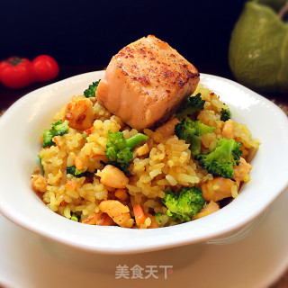 三文鱼咖喱炒饭的做法