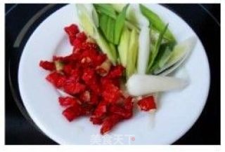 沙茶酱烧排骨的做法步骤：2