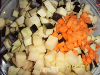 肉丁茄子饭---一锅出的做法步骤：2