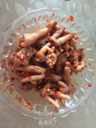 过年必备～蒜蓉凤爪的做法