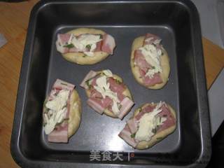 芝士培根面包的做法步骤：2