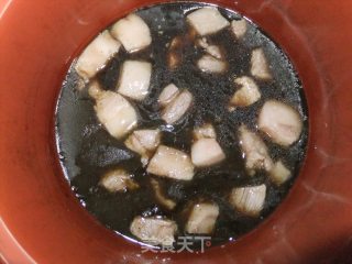 麦香卤肉夹馍的做法步骤：2