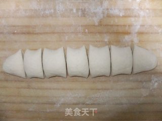 麦香卤肉夹馍的做法步骤：2