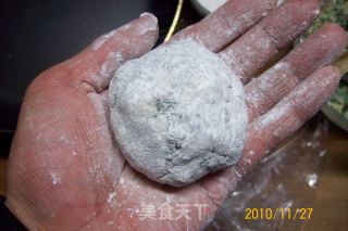 荠菜鲜肉土豆饼的做法步骤：2
