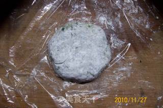 荠菜鲜肉土豆饼的做法步骤：2